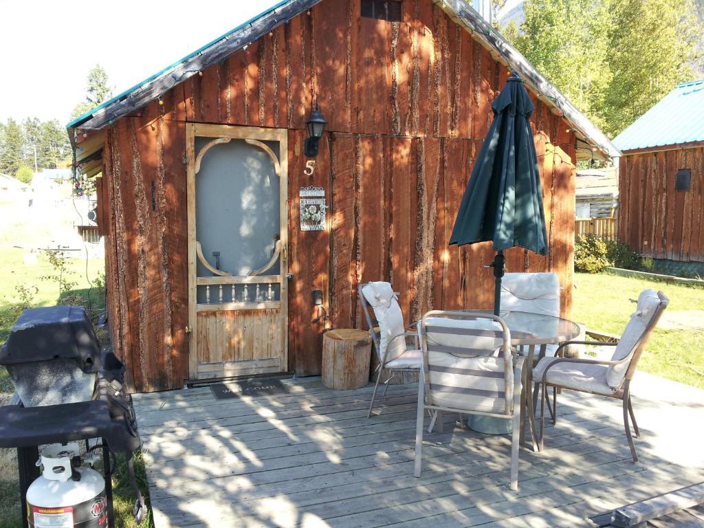 Steamboat Mountain Chalets Ξενοδοχείο Spillimacheen Εξωτερικό φωτογραφία